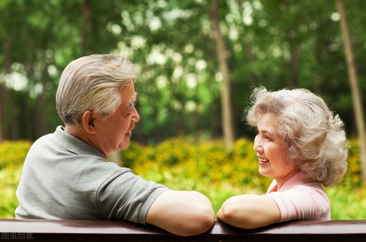 晚年爱情：65岁找老伴要注意什么？