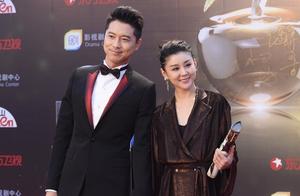 爱情不等于婚姻，婚姻却要基于爱情，等于爱情的延续！