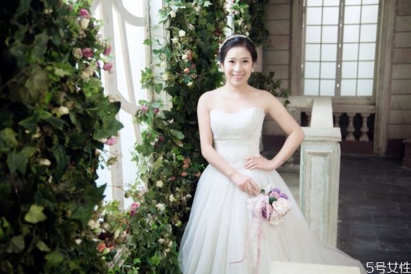 拍婚纱照前的准备工作有哪些 拍婚纱照之前需要准备什么