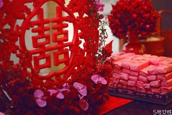 结婚需要带什么证件 拿结婚证需要哪些步骤