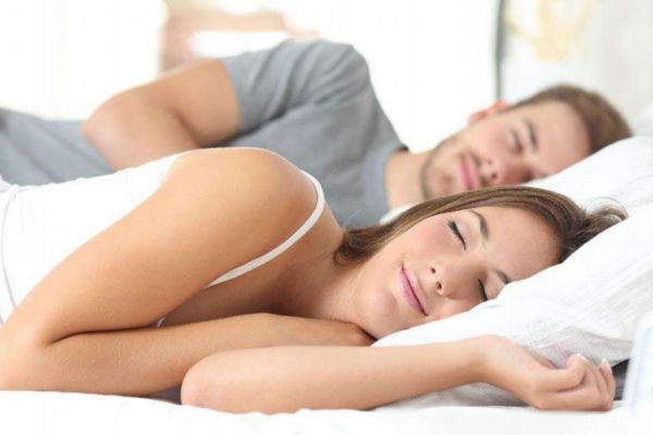 造成夫妻同床异梦原因是什么呢 如何维护夫妻情感呢