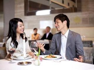 与女生聊天有什么技巧呢 女生最不喜欢的聊天方式