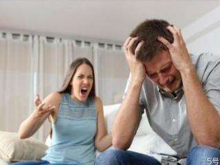 什么样的男人容易出轨 出轨的男人定有的三个小动作