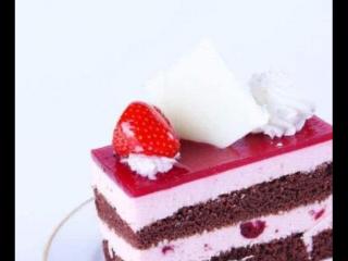 塔罗测他在偷偷喜欢你吗 4块蛋糕你最喜欢哪一种