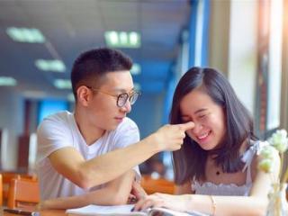 大学生恋爱 大学生校园恋情调查