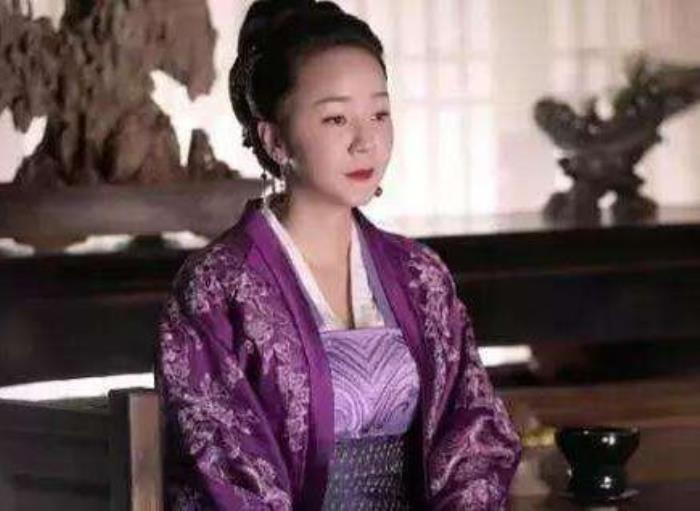 和男朋友正确的相处模式，来学习女生怎么和男友相处最恰当