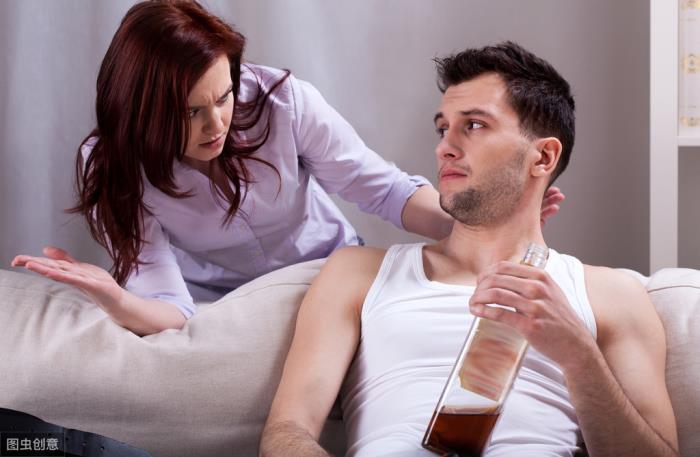 老公出轨被发现后悔莫及，做老婆的应该原谅他吗？