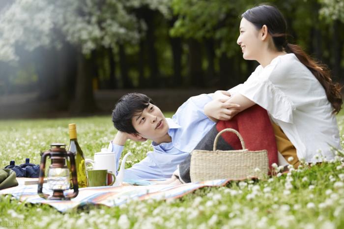 和女生没话题聊怎么办？