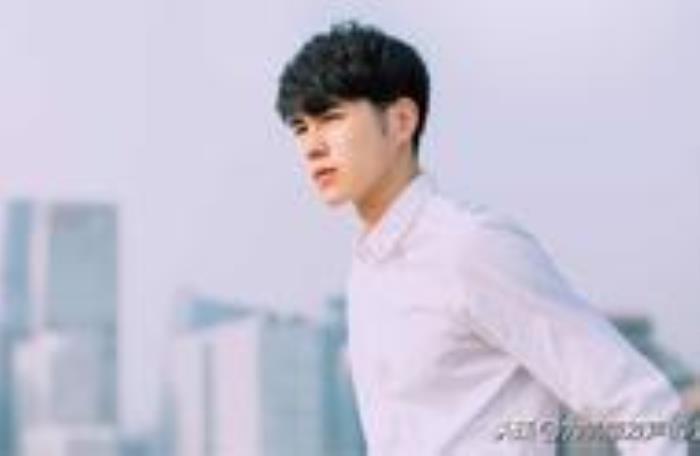 能说会道的男生可靠吗，死心眼和能说会道的男生