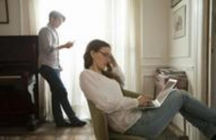 吵架后如何让他心疼，成功让男人心疼更爱自己