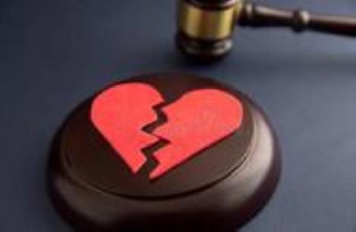 打架后有必要离婚吗（和老公动手打架的离异女说）