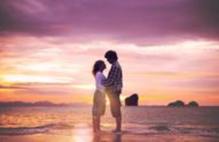 已婚男人想睡你的表现（判断一个男人只是想睡你）