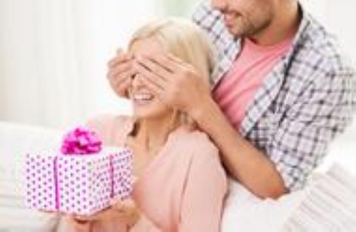 跨年怎么给女朋友惊喜，送这3样礼物给女朋友