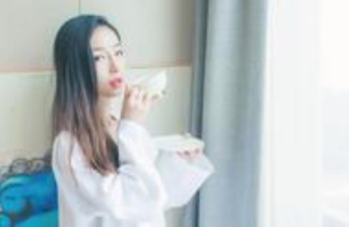 坏男生是如何让女生喜欢上自己的，坏男人是如何追女生的