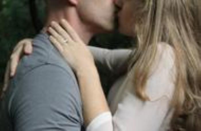 女人出轨离婚后后悔几率有多大（为婚外情离婚的女人）