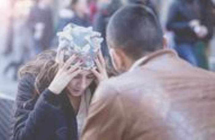 老婆对我很冷淡怎么办（老婆对我很冷淡没感情怎么办）