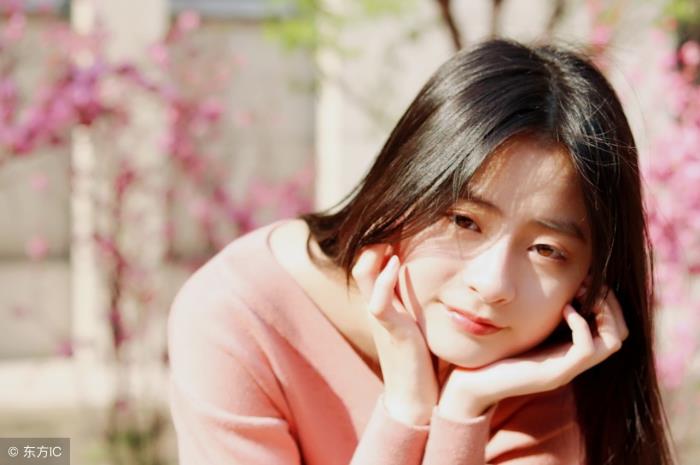 分手后偶遇前任是什么感受，再次遇见前任是一种什么感受