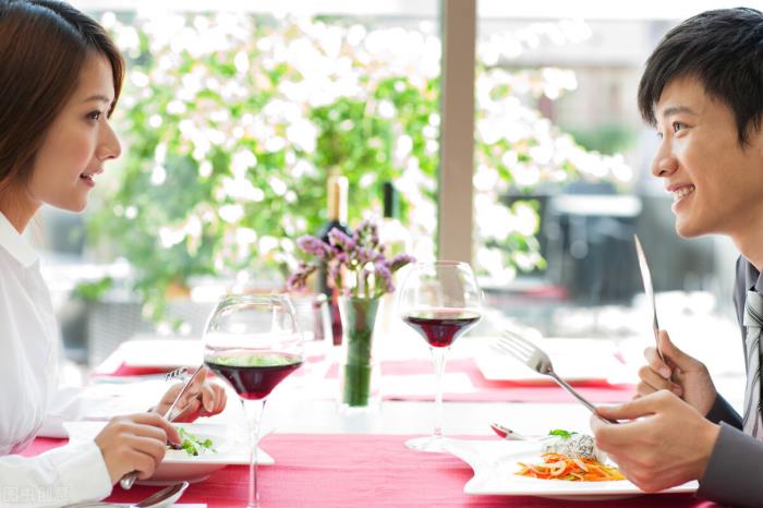 网上相亲的男人都是套路吗，却成了相亲平台收割的韭菜