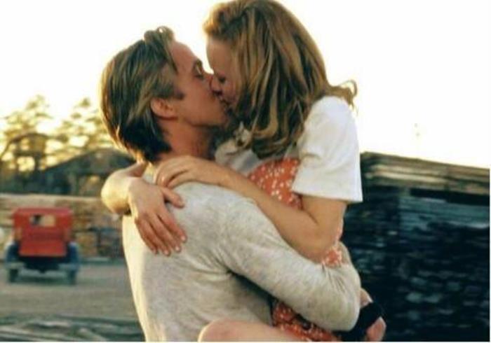 老婆微信暧昧该原谅吗（妻子和异性有暧昧关系）