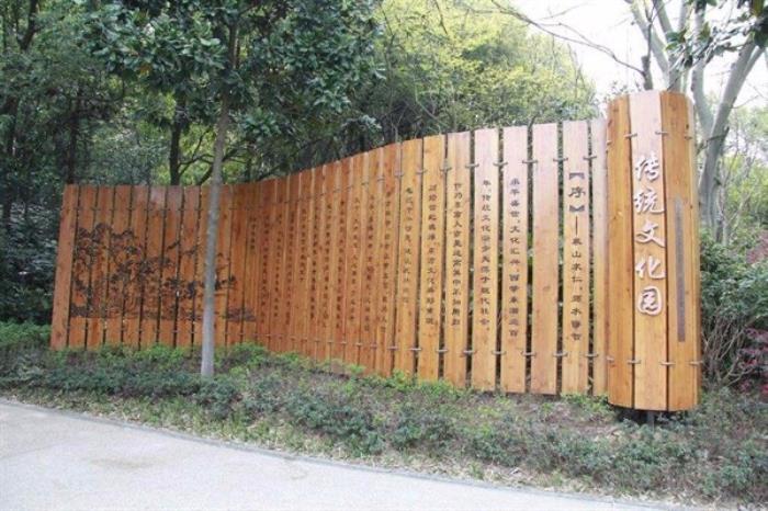 为什么女人缺乏安全感，女生为何总是缺乏安全感