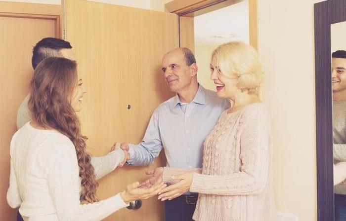 交往多久见家长比较好（情侣过早见家长会有什么影响）