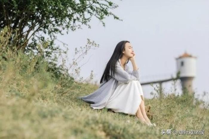 第一次约会就动手动脚的男生，初次见面男人动手动脚