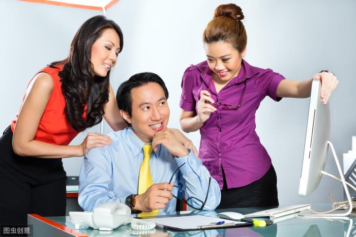 男朋友出轨亏心的表现（这些心虚的表现再隐秘也会露马脚）