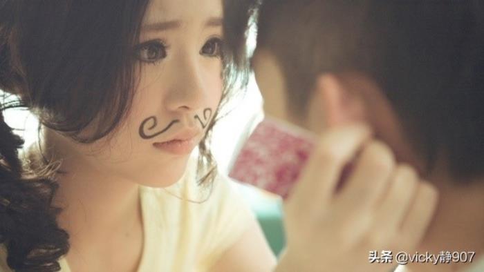 惹老公生气哄他的短信怎么说（女友哄男友的超绝短信）