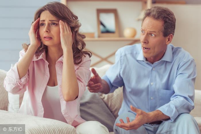 夫妻为钱吵架怎么办（结婚后为钱吵架好累）