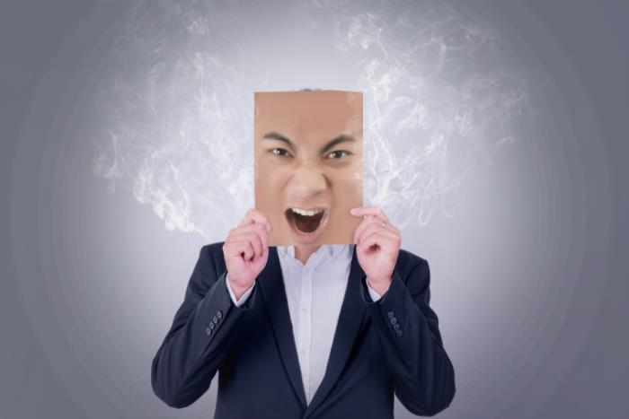 骨子里自私的男人特点，拥有这3个心理特征的男人