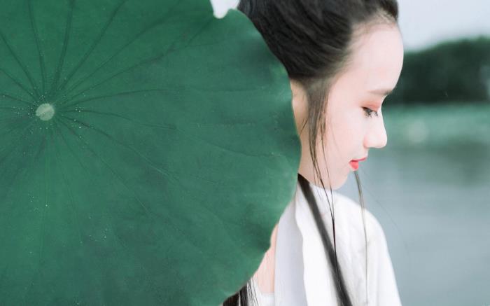 男人抠门的20个表现，如何判断男人是否小气