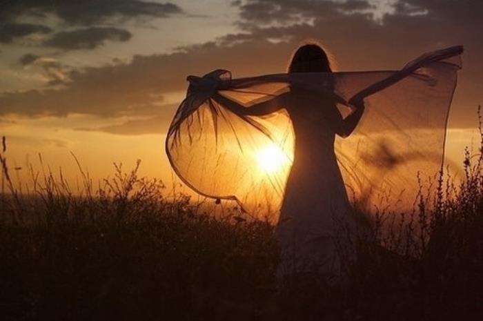 男人出轨后回家还碰他老婆吗（回家还愿意抱着老婆睡吗）