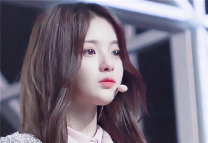 哄女孩子开心的话，夸女生的话有点创意的