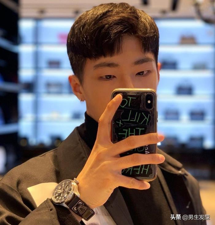 男生长头发发型试试这几款潮流发型