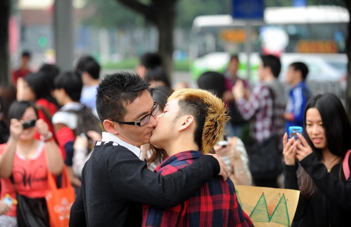 中国同性恋网站，同性恋平台蓝城兄弟拟上市