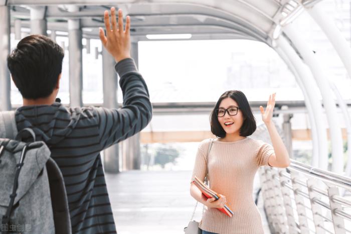 追女孩子早上问候微信，早上怎么和女生打招呼
