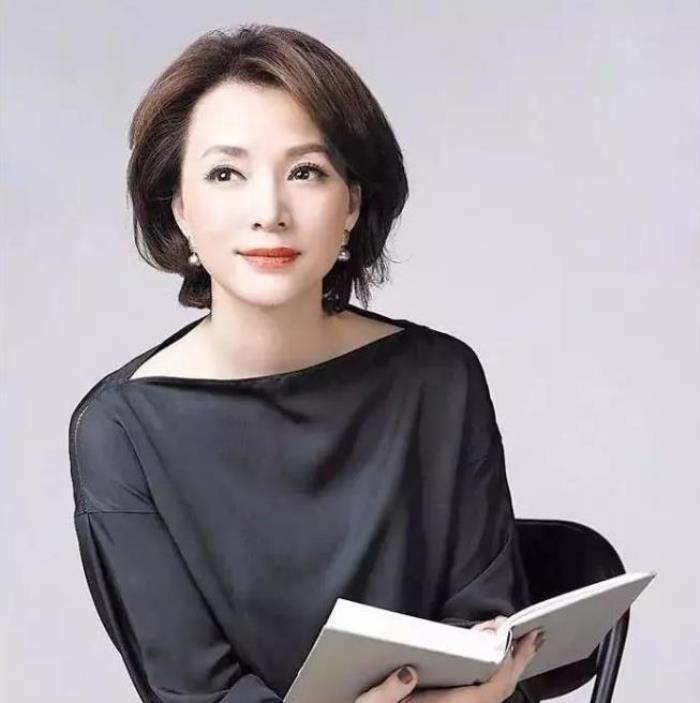 主动道歉的女人情商，高情商的女人吵架后