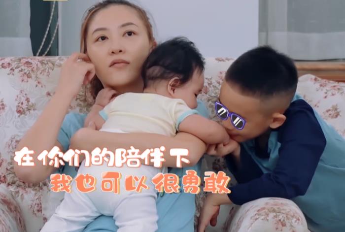 应采儿个人资料简介及（应采儿带次子拍综艺）