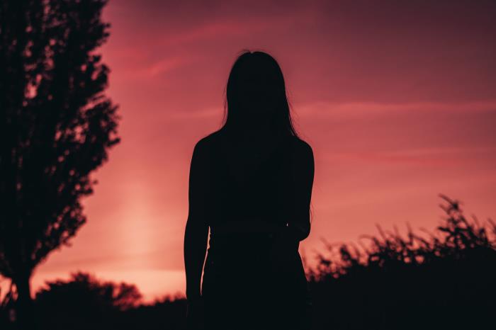 我爱上了嫂子（我渐渐喜欢上我嫂子）