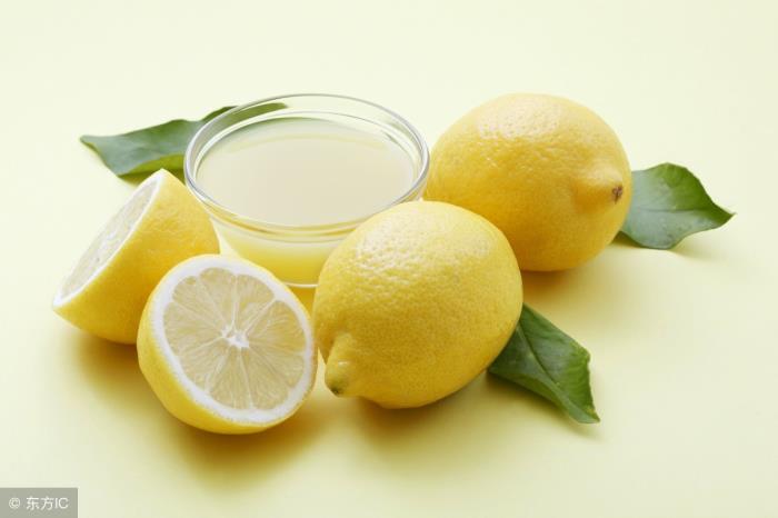 柠檬水的禁忌（吃柠檬的几个禁忌需要晓得）