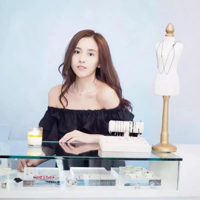 苹果的喜爱夜蒲夜蒲女神自曝横膈膜出事