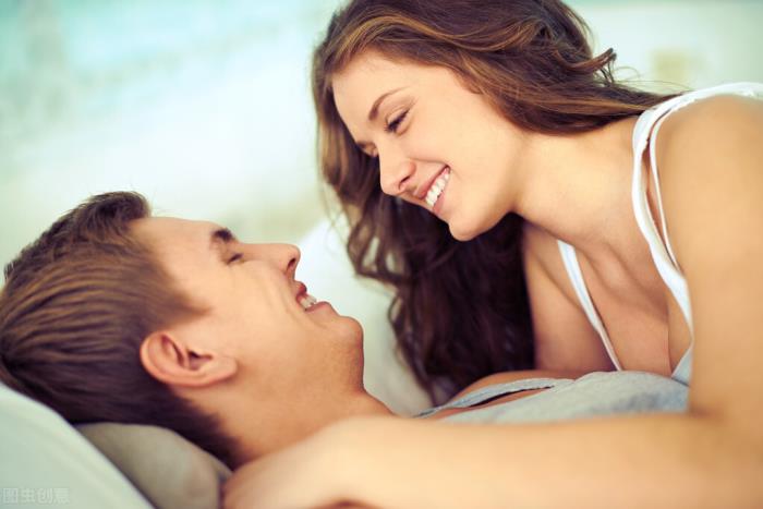 情侣短信笑话，开心一刻笑话大全关于情侣