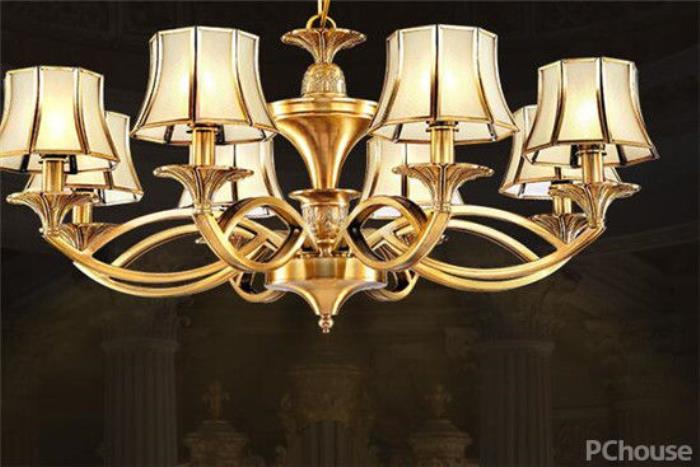 水晶吊灯多少钱（水晶吊灯价格一般是多少）