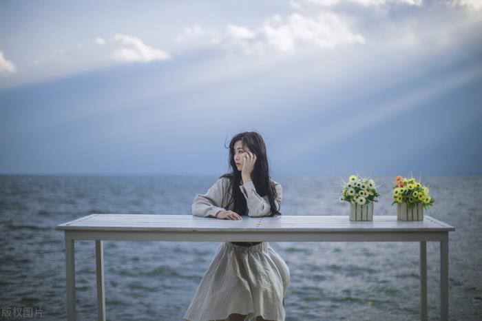 一个人也挺好（一个人独处时也挺好的）