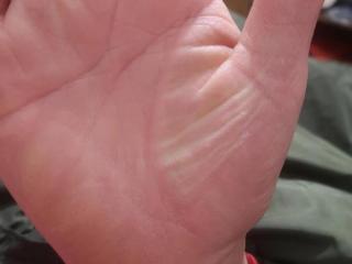 生命线短寿命就短吗（生命线短的真的命不好吗）