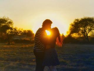 男人不爱你的几种睡姿（男人用这三种姿势对你）