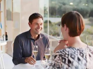 怀疑老公有外遇怎么办（怀疑丈夫有外遇怎么办）