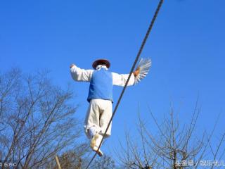 犯贱的个性签名（深爱就是无休止的犯贱）