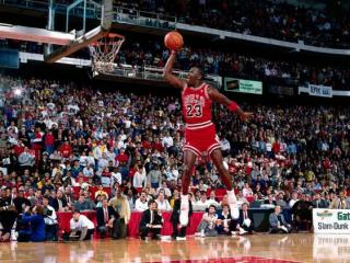 成功人士的励志故事（美国8名成功人士的故事）