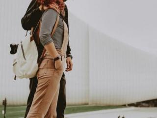 高情商女人撩男人，高情商女人主动发微信